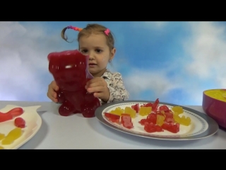 Желейные мишки червяки и рыбки делаем на Гамми Мэйкер Gummy Bears worms and fish on maker