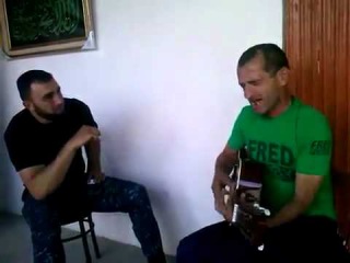 Асхаб Бурсагов Поет На Гитаре.