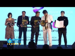 Dharmendra At Pride Of India Summit Award 2016