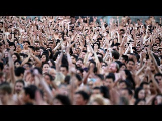 NSFW: Over 6,000 pose naked for group photo in Colombia
