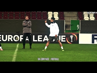 Клопп пробросил между ног Фирмино l vk.com/nice_football