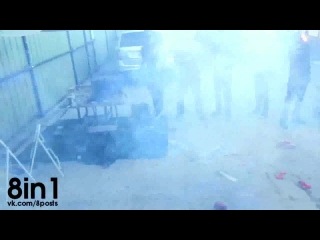 Чудаки - Стив-О приклеили скотчем к стене и обстреляли фейерверками / JACKASS - Steve-O Duct Taped To Wall. Friends Shoot Fireworks At Him. Normal. / BALLS TO THE WALL STUNT! - Steve-O