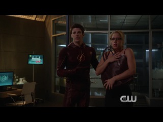 The Flash - FLASH VS ARROW Extended Trailer