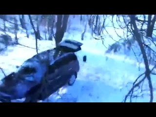 Как медведь угнал машину у охотников. Прикольное видео 2014 новинка.