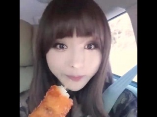 #망향휴게소 #닭꼬치 어~엄청 맛있다용~!! #닭꼬치먹그램 #엄청크다그램 #닭한마리다그램 모두들 맛있는거드시구 #힘내세요 #삐까