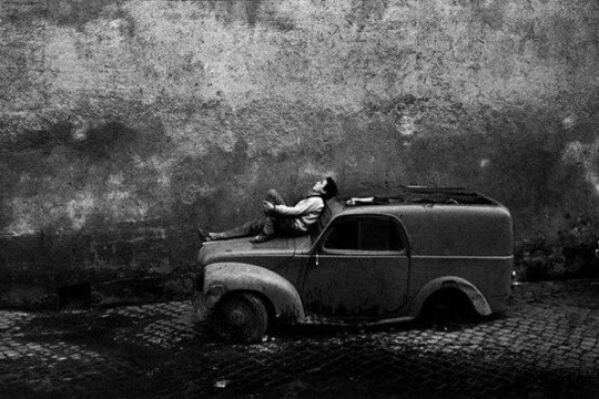 Фотограф Bruno Barbey