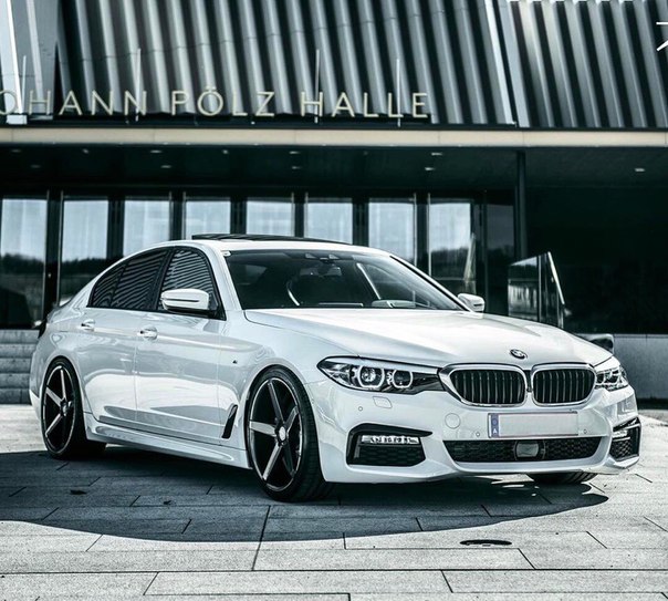 #BMW G30
