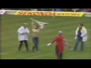 80's Scandals - Erika Roe streaks at Twickenham
