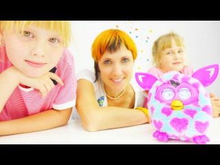 Видео для детей. Готовка на кухне. Фёрби, Ред, Хелло Китти. Маша с девочками кормят игрушки.