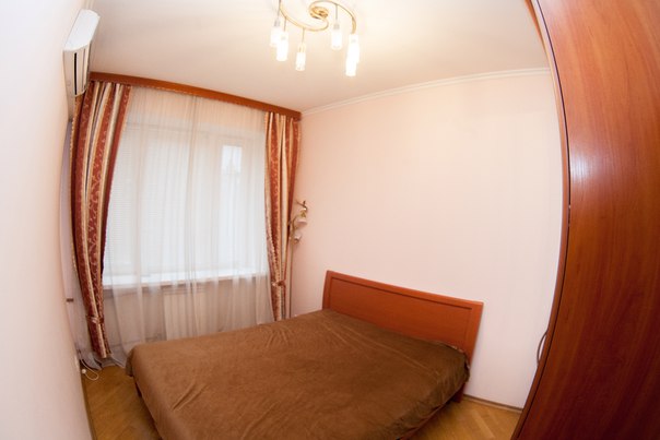 #сдам #сдамквартиру #арендамосква #безкомиссии<br><br>78 000 руб/мес<br>1-й Смоленский пер., 24<br>ст. метро Смоленская - 2 мин пешком<br>Депозит можно разбить<br><br>БЕЗ КОМИССИИ, 2 минуты от метро! <br>7 минут до Нового Арбата!<br>Квартира с евроремонтом в кирпичном доме, центр Москвы<br>Изолированные комнаты 14 и 16 м2, застекленная лоджия<br>Есть вся необходимая техника: стиральная машина, холодильник, посудомоечная машина, кондиционер, телевизор в комнате и на кухне, пылесос<br>Большая двуспальная кровать в спальне, кожаные диваны в гостиной<br>Писать в лс - фото Фото: #сдам #сдамквартиру #арендамосква #безкомиссии<br><br>78 000 руб/мес<br>1-й Смоленский пер., 24<br>ст. метро Смоленская - 2 мин пешком<br>Депозит можно разбить<br><br>БЕЗ КОМИССИИ, 2 минуты от метро! <br>7 минут до Нового Арбата!<br>Квартира с евроремонтом в кирпичном доме, центр Москвы<br>Изолированные комнаты 14 и 16 м2, застекленная лоджия<br>Есть вся необходимая техника: стиральная машина, холодильник, посудомоечная машина, кондиционер, телевизор в комнате и на кухне, пылесос<br>Большая двуспальная кровать в спальне, кожаные диваны в гостиной<br>Писать в лс