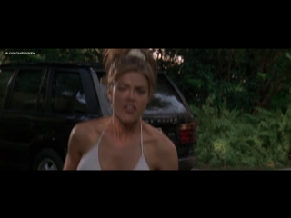 Дениз Ричардс (Denise Richards) в шортах в фильме