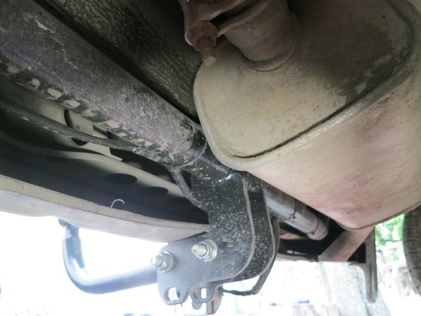 Стучит глушитель нива шевроле - 81 фото