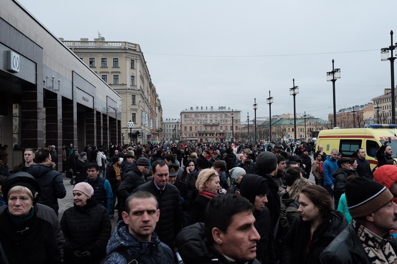 Что вчера произошло в питере. Обстановка в Питере на сегодняшний день. Санкт-Петербург паника. Что в Питере сегодня произошло. Что сейчас в Питере происходит сегодня.