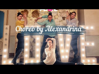 VOGUE by Alexandrina | Бьянкa - Крыша (deep house) | Adore Dance Studio