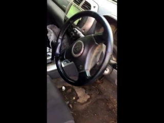 Rav 4 Случай на автомойке. Девушка пригнала на мойку свою машину, что было дальше смотрите сами.