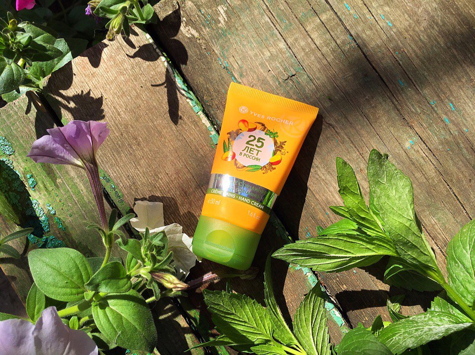 Лимитированная коробочка «Yves Rocher 25 лет в России» от Allurebox
