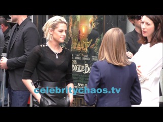 Caitriona Balfe and Kristen Stewart talk with Jodie Foster