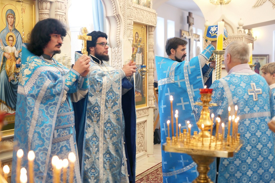 Храм иконы Божией Матери «Скоропослушница» в п. Марьино отметил престольный праздник