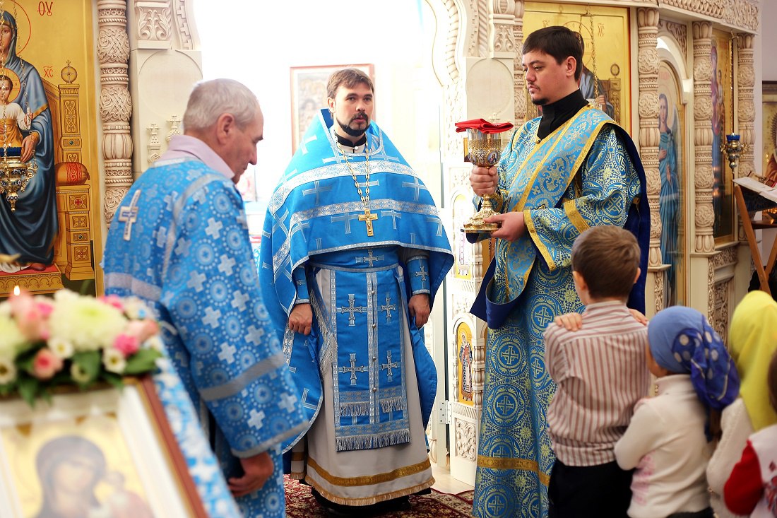 Храм иконы Божией Матери «Скоропослушница» в п. Марьино отметил престольный праздник