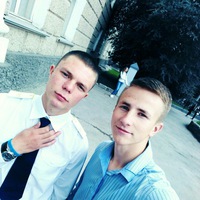 Денис Артамонов