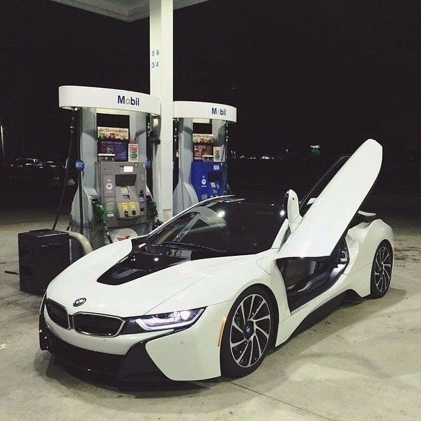 #BMW i8