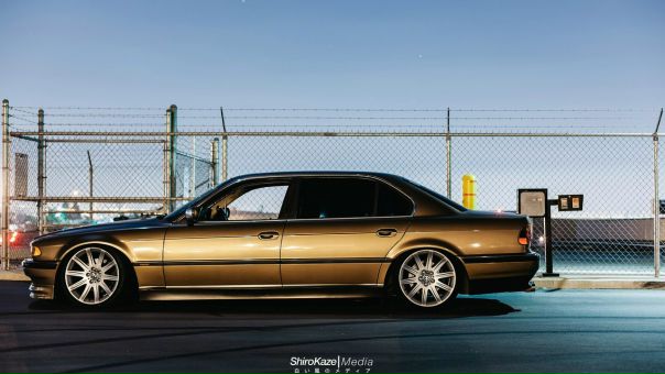 #BMW 7-Series (E38)