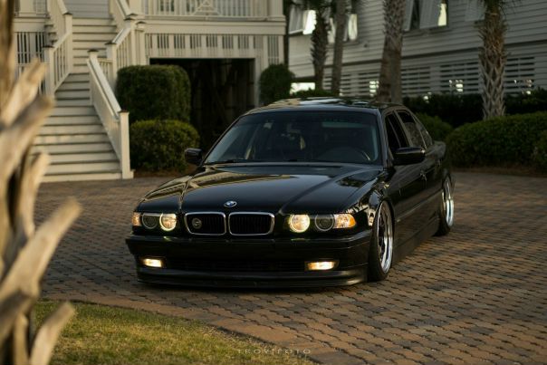 #BMW 7-Series (E38)