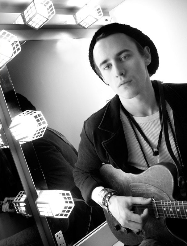 Reeve Carney