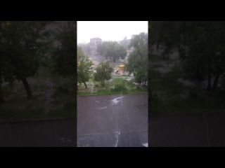 Мкр. Входной, сыпет град (21.07.2017)