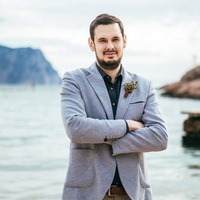 Александр Викторович