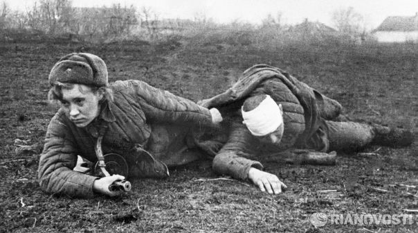 Радистки, партизанки, снайперы и летчицы: женское лицо войны - в фотоленте ria.ru: 