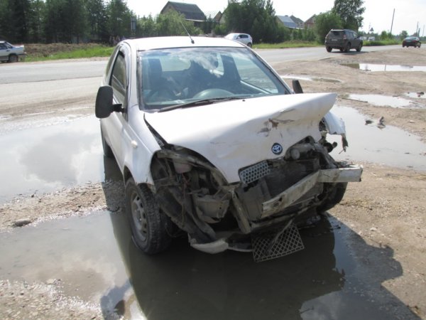 На автодороге Ухта - Дальний лоб в лоб столкнулись Тойота и ВАЗ