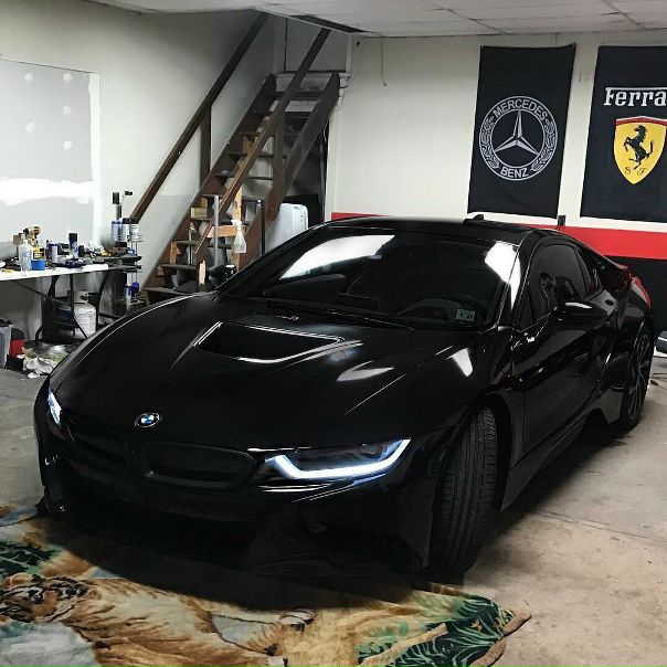 #BMW i8