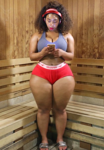 Shorts curly chubby midget