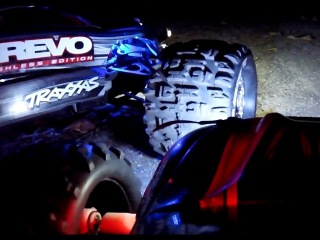 Traxxas RC weekend - Driving E Revo and Nito Sport. Night bashing.