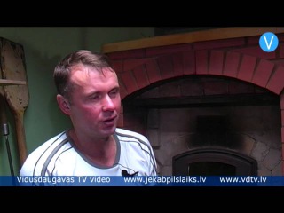 Līvānietis Māris Skrimblis maizīti cep, ievērojot senču tradīcijas