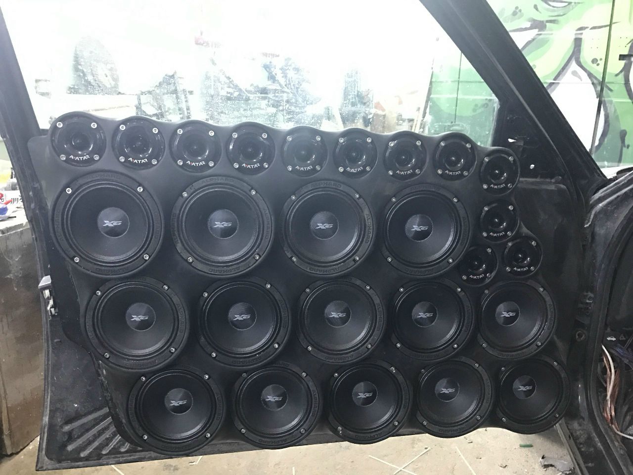 CwK9hYPDSgg.jpg