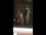 Ashley Fires показывает сиськи