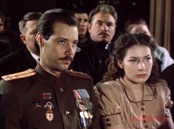  ДАНИЛОВА Наталья Юрьевна (род. 25 сентября 1955 года, Ленинград, СССР) — советская и российская актриса театра и кино, Заслуженная артистка РСФСР (1991).