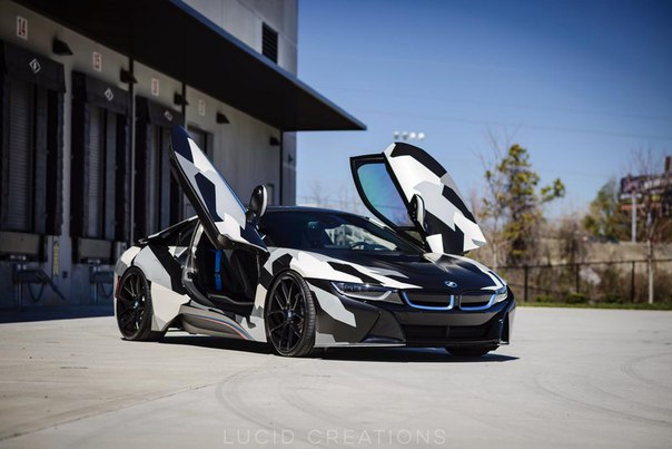 #BMW i8
