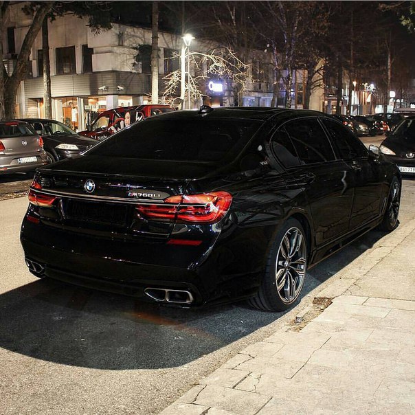 #BMW///M760i 6.6 V12 xDrive