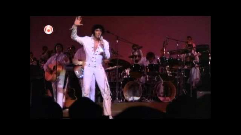 Elvis scares background singer