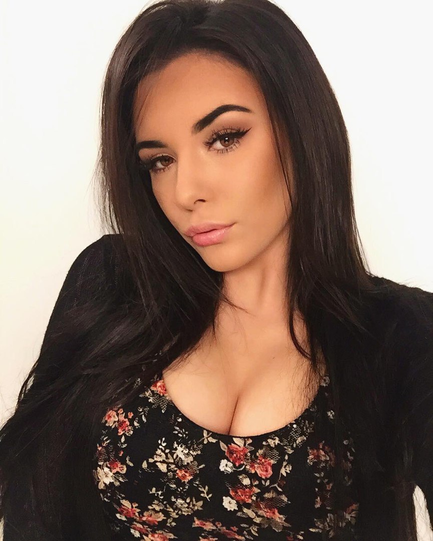 Alexandra joy loves a good ass fuck