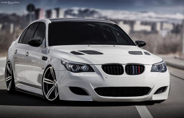 #BMW M5 (E60)