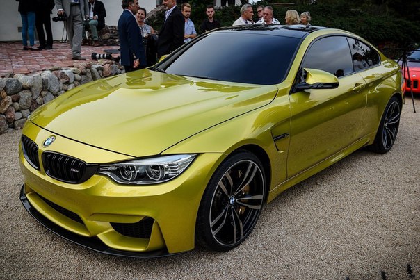 Первые фотографии, когда #BMW М4 только показали... 