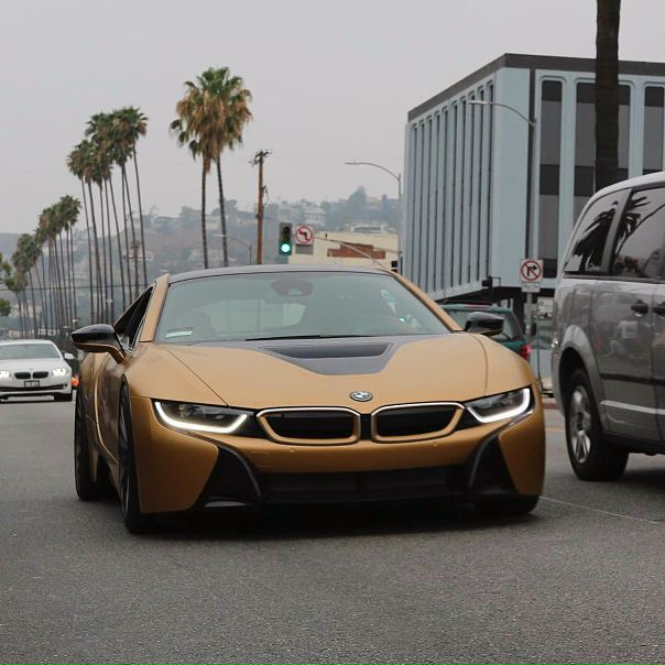 #BMW i8