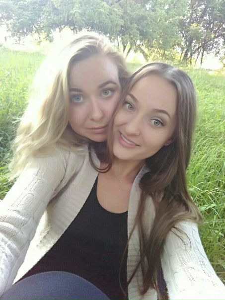 Снимем:<br>2-х комнатную квартиру до 30тр/месяц<br>Или <br>1-о комнатную квартиру до 25тр/месяц<br>Или <br>Комнату до 18тр/месяц.<br>Местоположение: Низ оранжевой и серой ветки. <br>О нас: две подруги, 26 лет, в Москве 2 года, работаем: маркетолог и дизайнер.<br>Маркетолог, график 5/2, дизайнер редко бывает дома, обычно 2 раза в неделю, чистоту и своевременную оплату гарантируем <br>Заселение с 20-го сентября<br>Пишите в лс - фото Фото: Снимем:<br>2-х комнатную квартиру до 30тр/месяц<br>Или <br>1-о комнатную квартиру до 25тр/месяц<br>Или <br>Комнату до 18тр/месяц.<br>Местоположение: Низ оранжевой и серой ветки. <br>О нас: две подруги, 26 лет, в Москве 2 года, работаем: маркетолог и дизайнер.<br>Маркетолог, график 5/2, дизайнер редко бывает дома, обычно 2 раза в неделю, чистоту и своевременную оплату гарантируем <br>Заселение с 20-го сентября<br>Пишите в лс