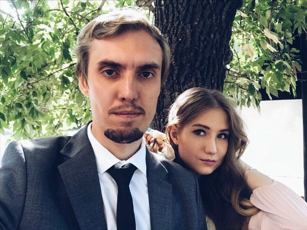 Фото: Молодая пара (Анна, 22 года; Илья, 27 лет), на долгий срок снимет комнату или однокомнатную квартиру.<br>Бюджет: комната до 15 тыс, кв. до 25 тыс.<br>Желаемые станции метро: низ серой ветки (Нагатинская – Бульвар Дмитрия Донского), так же рассмотрим близкие к ним станции.<br>Желаемая дата заезда: 20-е числа сентября <br>Обязательные условия: сотрудничество исключительно с собственником, пешая доступность до метро, без залогов, wi-fi.<br>О нас: полтора года состоим в отношениях, работаем шесть дней в неделю, платежеспособные, порядочные, ответственные, аккуратные, без животных. Не против периодических проверок квартиры хозяевами.<br> Kudryavtseva