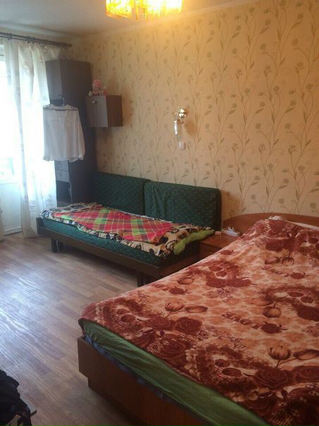 Сдаётся койко-место в комнате с 25 сентября!<br>В комнате будут проживать только 2 человека. (Я уже снимаю эту комнату, соответственно, ищу себе соседку)<br>Квартира двух комнатная, м. <br>Нахимовский проспект (5 минут), м. Нагорная (3 минуты)<br>Квартира приличная (не бабушкин вариант, но и не евро ремонт)<br>Ищу адекватную девушку, с которой будет легко найти общий язык. Все оставшиеся вопросы, пожалуйста, в ЛС)<br>Цена вопроса 8500+ коммуналка( в среднем 500-700р)<br>8-925-512-11-14 - фото Фото: Сдаётся койко-место в комнате с 25 сентября!<br>В комнате будут проживать только 2 человека. (Я уже снимаю эту комнату, соответственно, ищу себе соседку)<br>Квартира двух комнатная, м. <br>Нахимовский проспект (5 минут), м. Нагорная (3 минуты)<br>Квартира приличная (не бабушкин вариант, но и не евро ремонт)<br>Ищу адекватную девушку, с которой будет легко найти общий язык. Все оставшиеся вопросы, пожалуйста, в ЛС)<br>Цена вопроса 8500+ коммуналка( в среднем 500-700р)<br>8-925-512-11-14