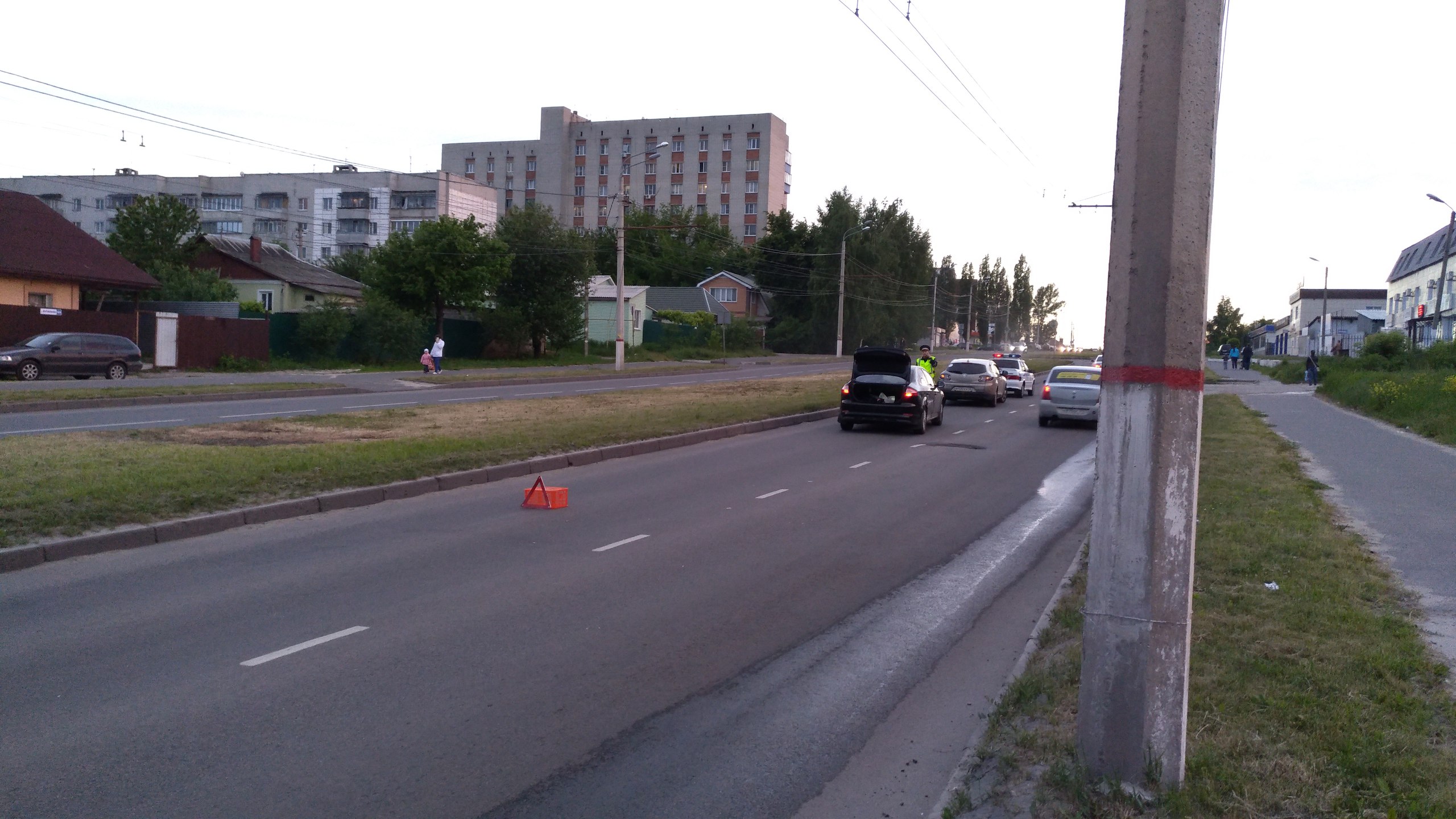 В Курске ищут сине-зеленый ВАЗ-2107, зацепивший «Форд Мондео» и ...